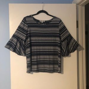 Flutter sleeve pullover shirt, by Green envelope, LA. Half flutter sleeve accent